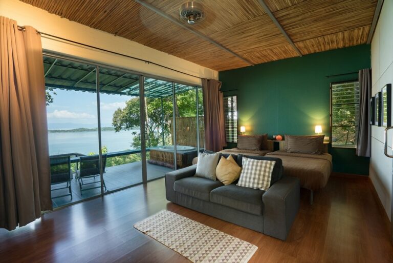 thawsi lake 14 768x513