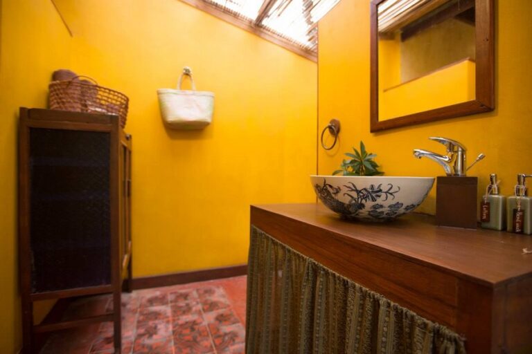 bann makok22 768x512