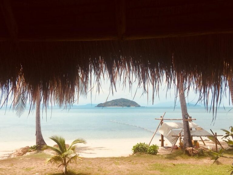 by the sea02 768x576