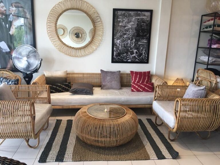 by the sea03 768x576